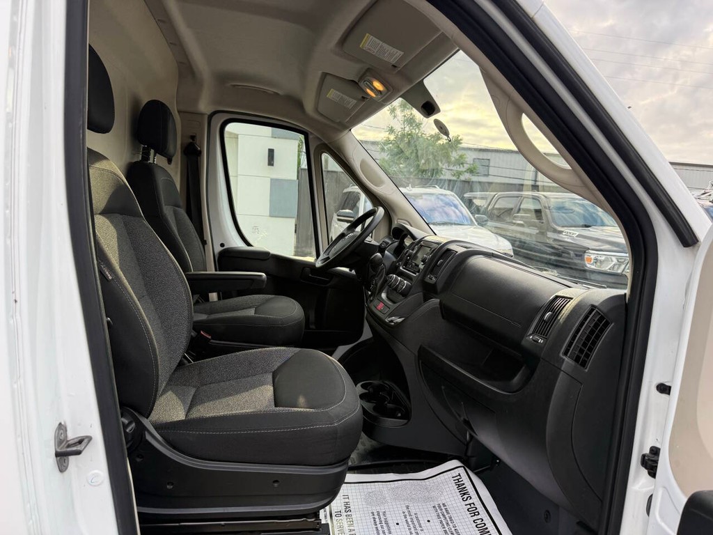 Ram ProMaster Cargo Van Vehicle Full-screen Gallery Image 10