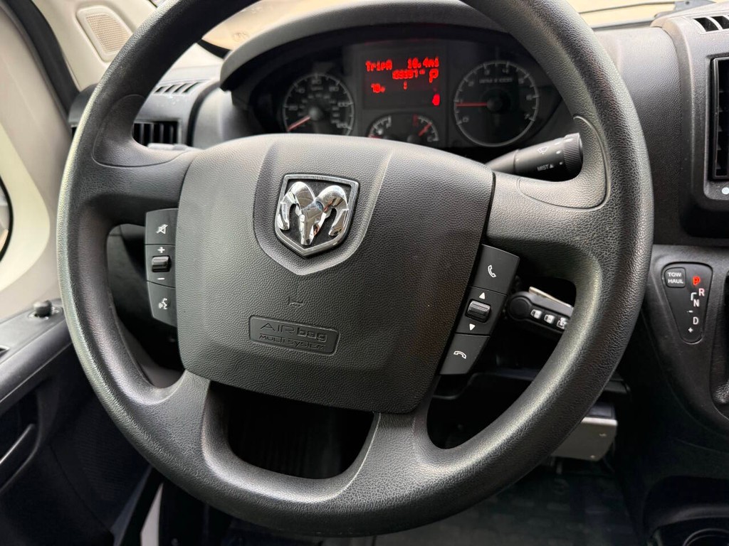 Ram ProMaster Cargo Van Vehicle Full-screen Gallery Image 16