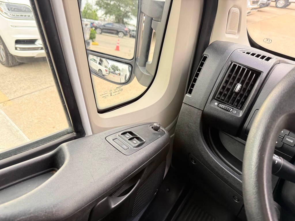 Ram ProMaster Cargo Van Vehicle Full-screen Gallery Image 22