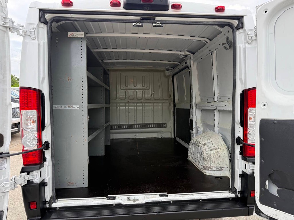 Ram ProMaster Cargo Van Vehicle Full-screen Gallery Image 29