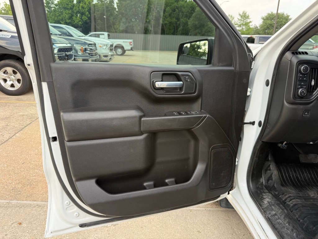 Chevrolet Silverado 1500 Vehicle Full-screen Gallery Image 08