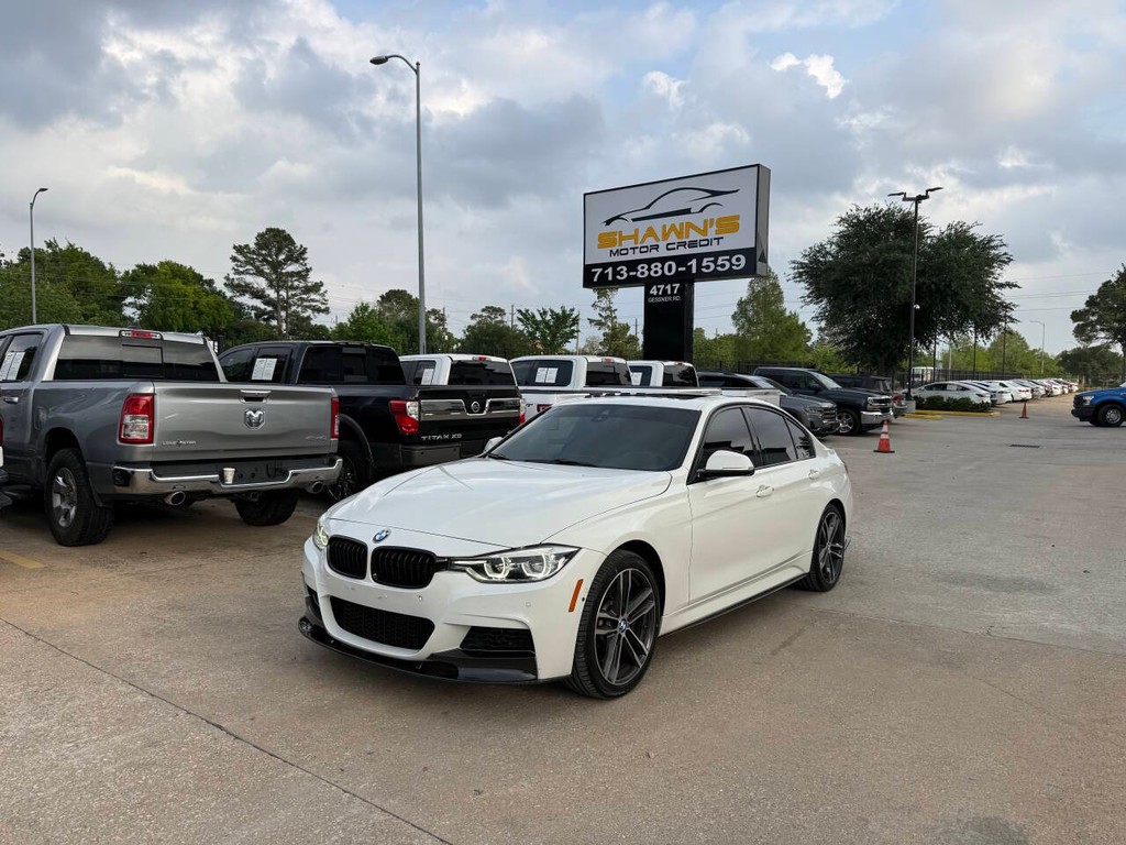 BMW 3 Series Vehicle Full-screen Gallery Image 03