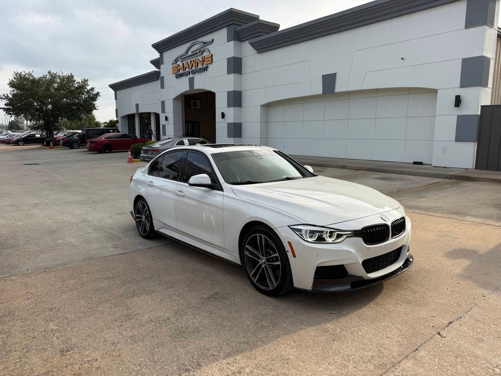 BMW 3 Series Vehicle Full-screen Gallery Image 42