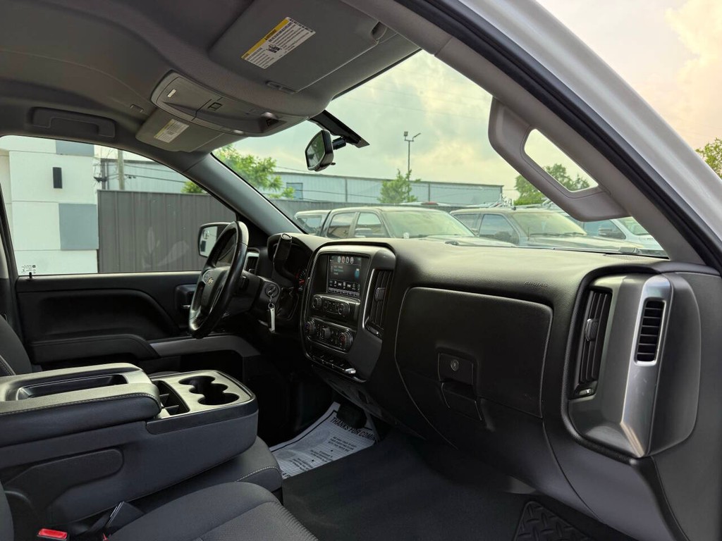 Chevrolet Silverado 1500 Vehicle Full-screen Gallery Image 09