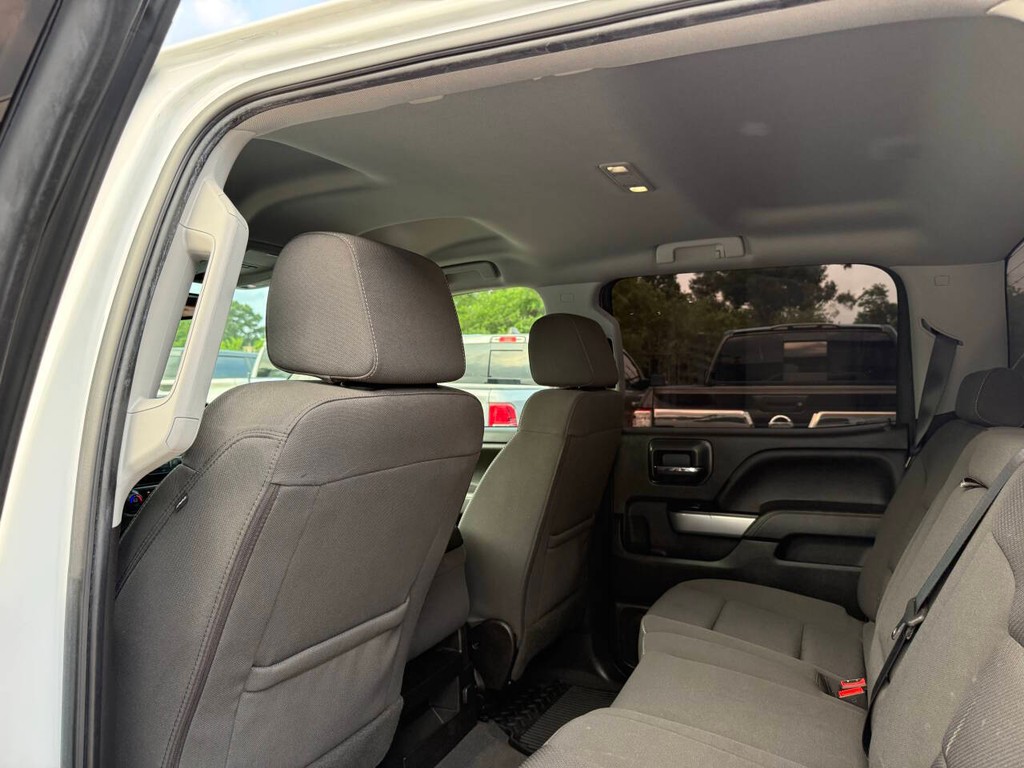 Chevrolet Silverado 1500 Vehicle Full-screen Gallery Image 12