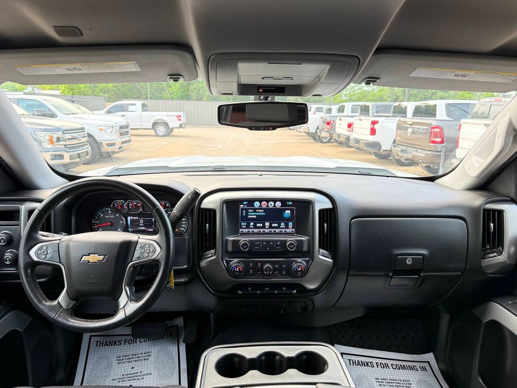 Chevrolet Silverado 1500 Vehicle Full-screen Gallery Image 17