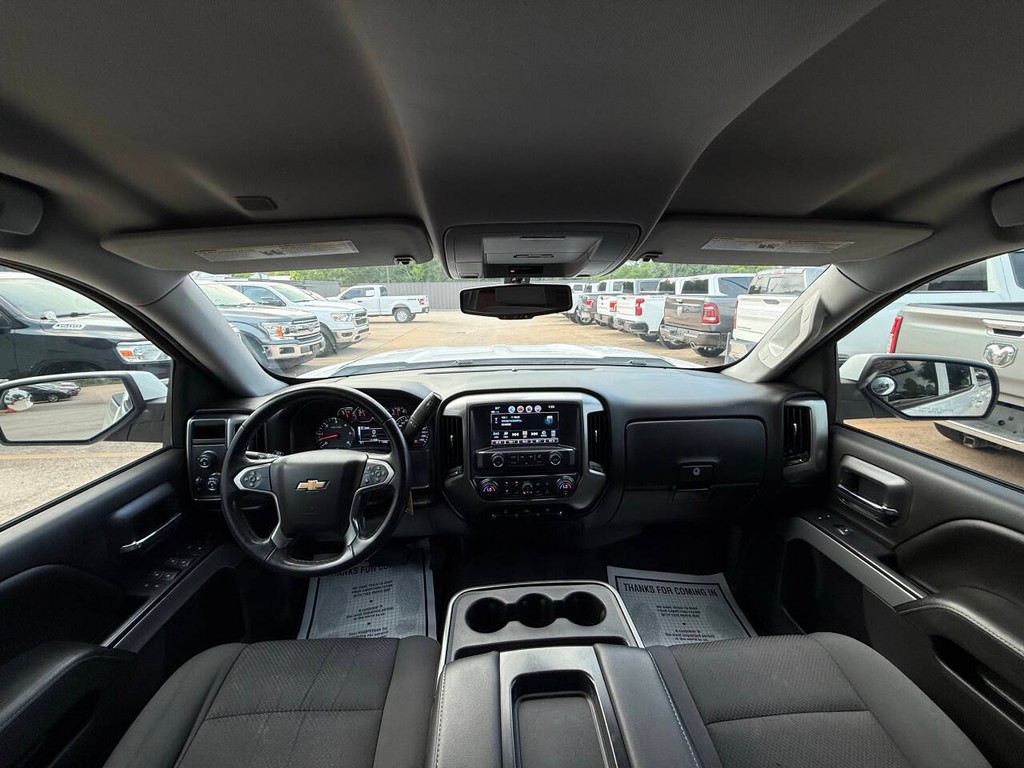 Chevrolet Silverado 1500 Vehicle Full-screen Gallery Image 18