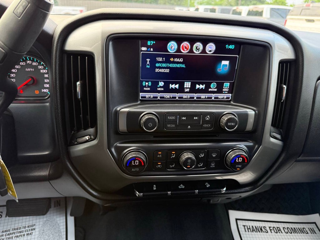 Chevrolet Silverado 1500 Vehicle Full-screen Gallery Image 24