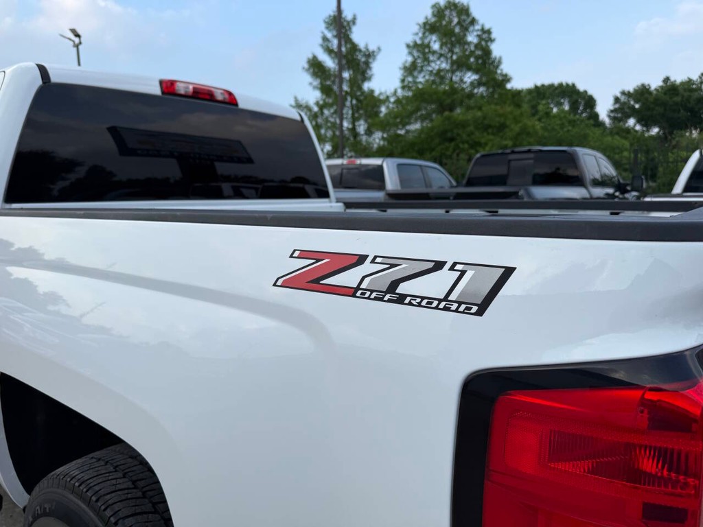 Chevrolet Silverado 1500 Vehicle Full-screen Gallery Image 37