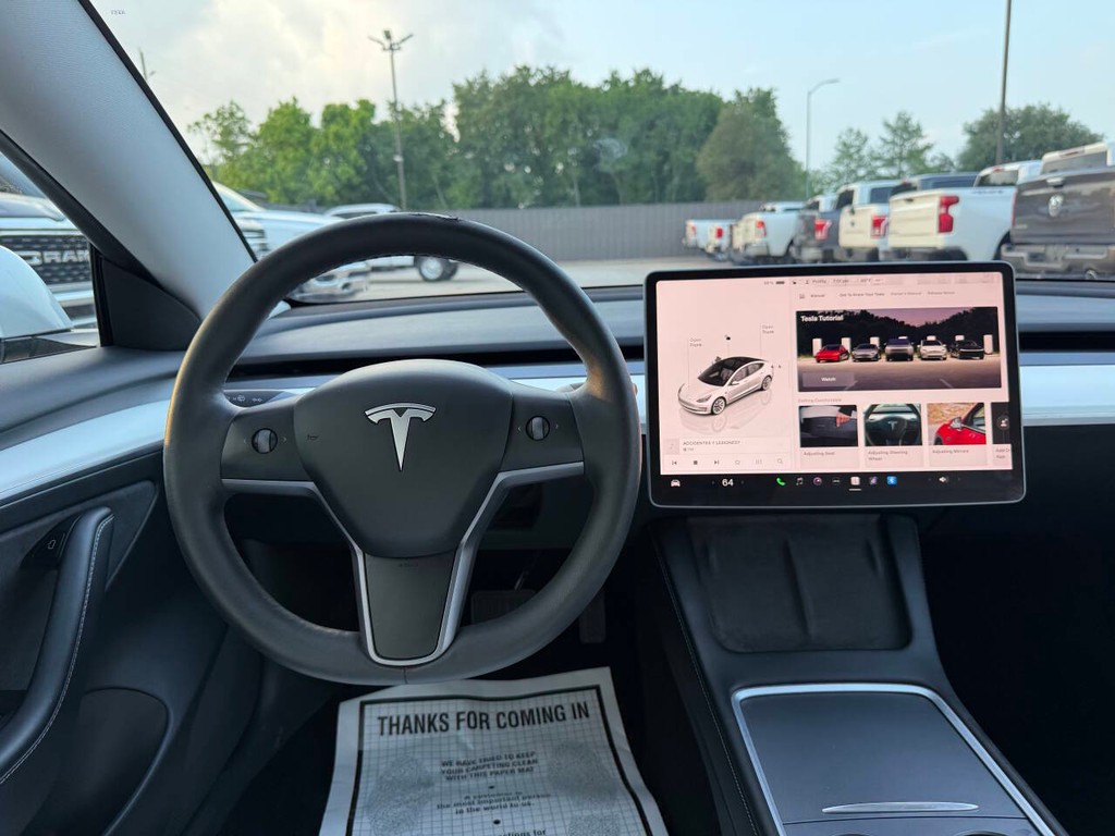 Tesla Model 3 Vehicle Full-screen Gallery Image 21