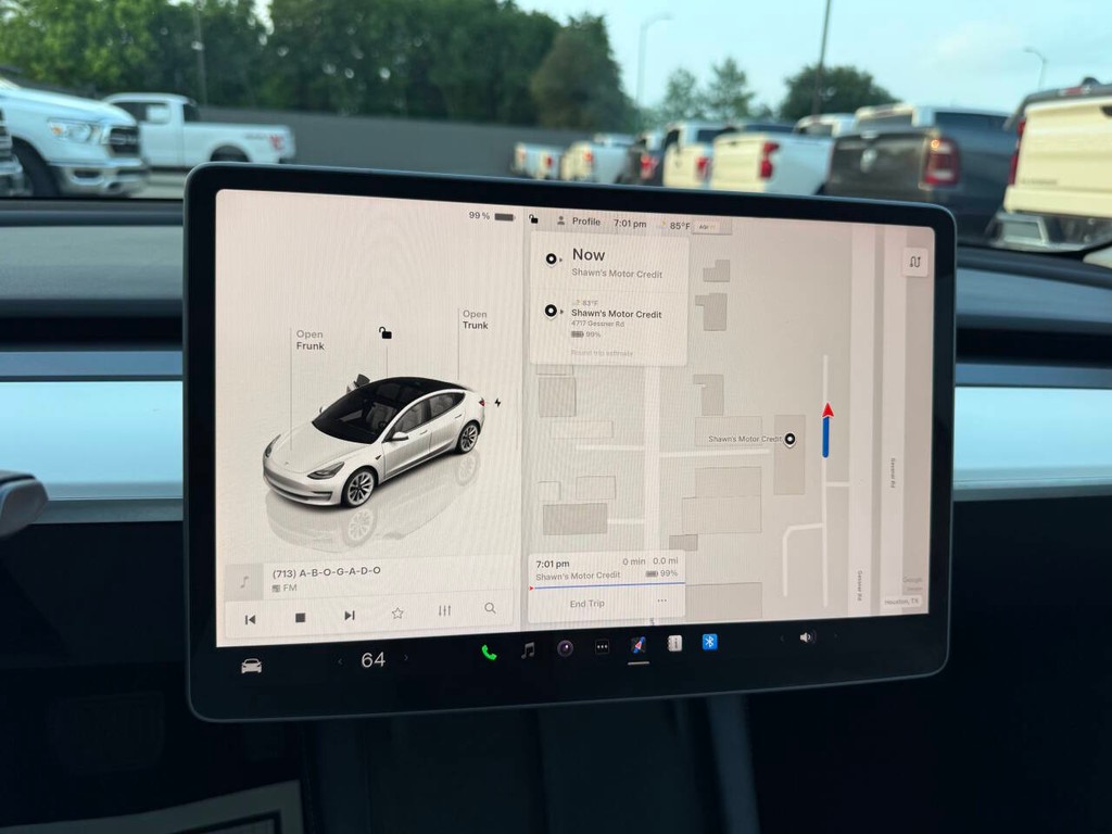 Tesla Model 3 Vehicle Full-screen Gallery Image 24