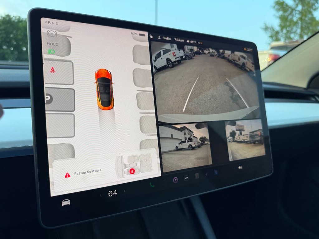 Tesla Model 3 Vehicle Full-screen Gallery Image 27