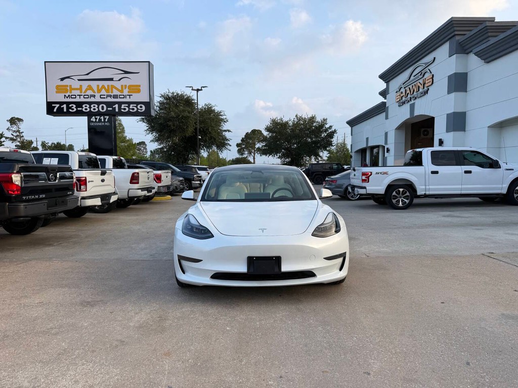 Tesla Model 3 Vehicle Full-screen Gallery Image 44