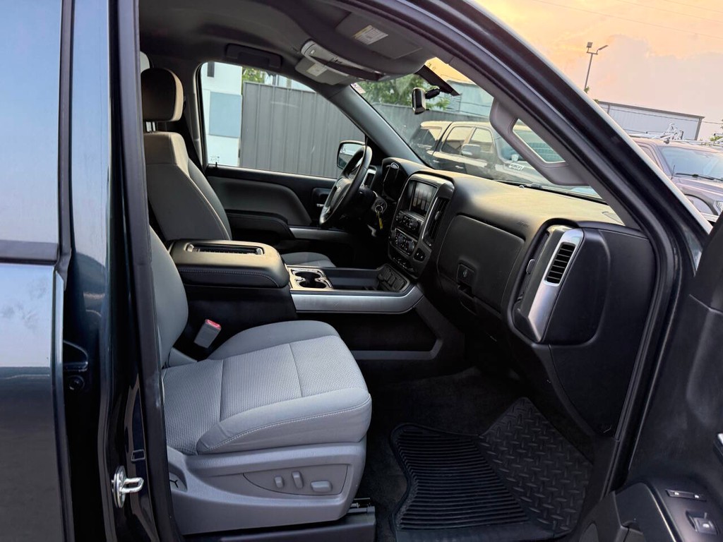 Chevrolet Silverado 1500 Vehicle Full-screen Gallery Image 10