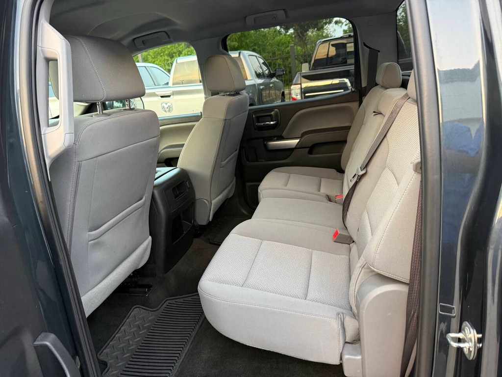 Chevrolet Silverado 1500 Vehicle Full-screen Gallery Image 13