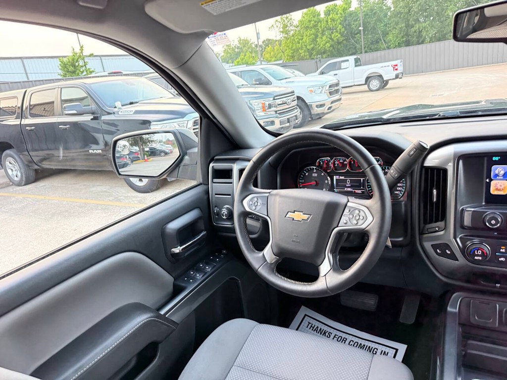 Chevrolet Silverado 1500 Vehicle Full-screen Gallery Image 19