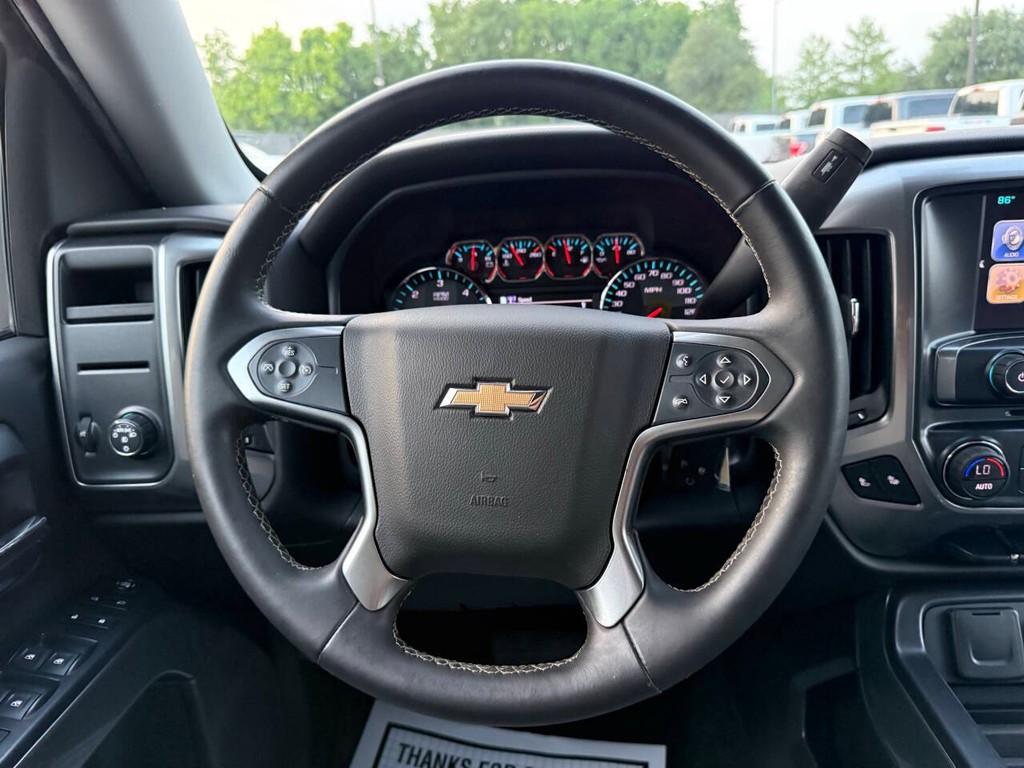 Chevrolet Silverado 1500 Vehicle Full-screen Gallery Image 22