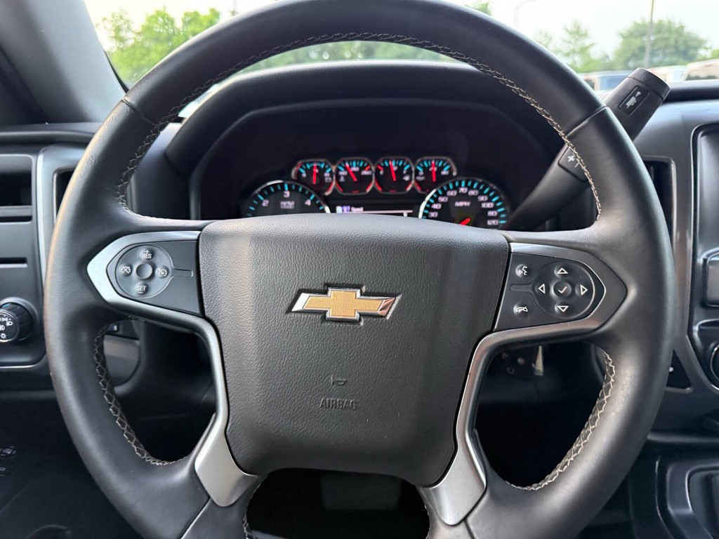 Chevrolet Silverado 1500 Vehicle Full-screen Gallery Image 23