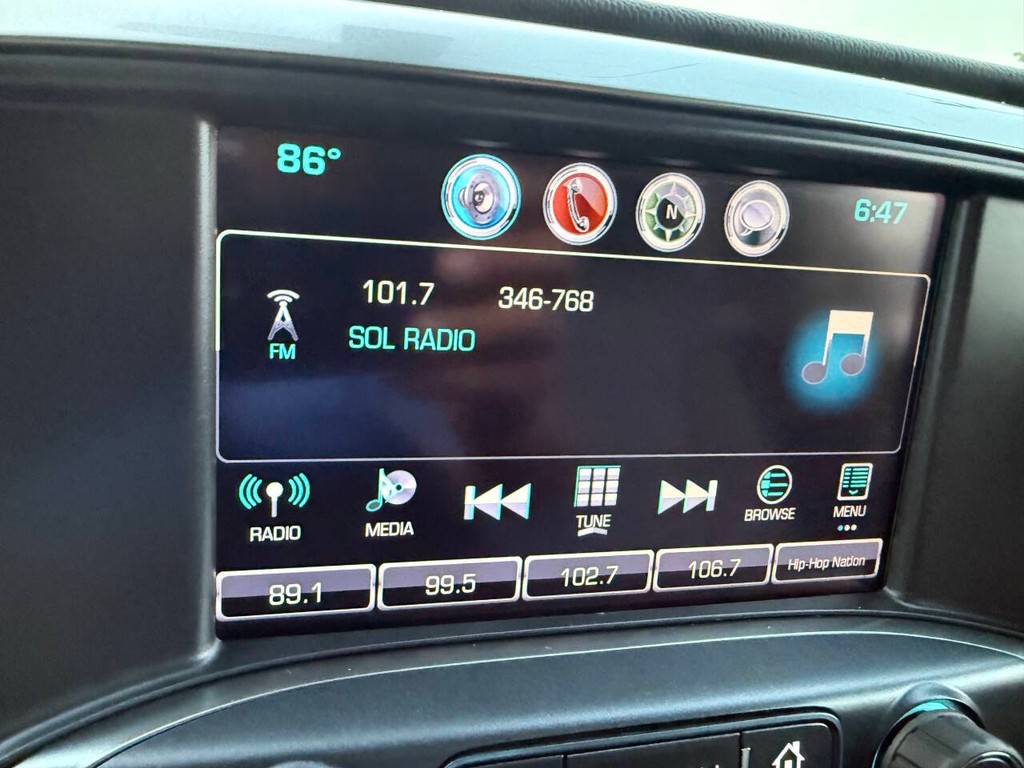 Chevrolet Silverado 1500 Vehicle Full-screen Gallery Image 26