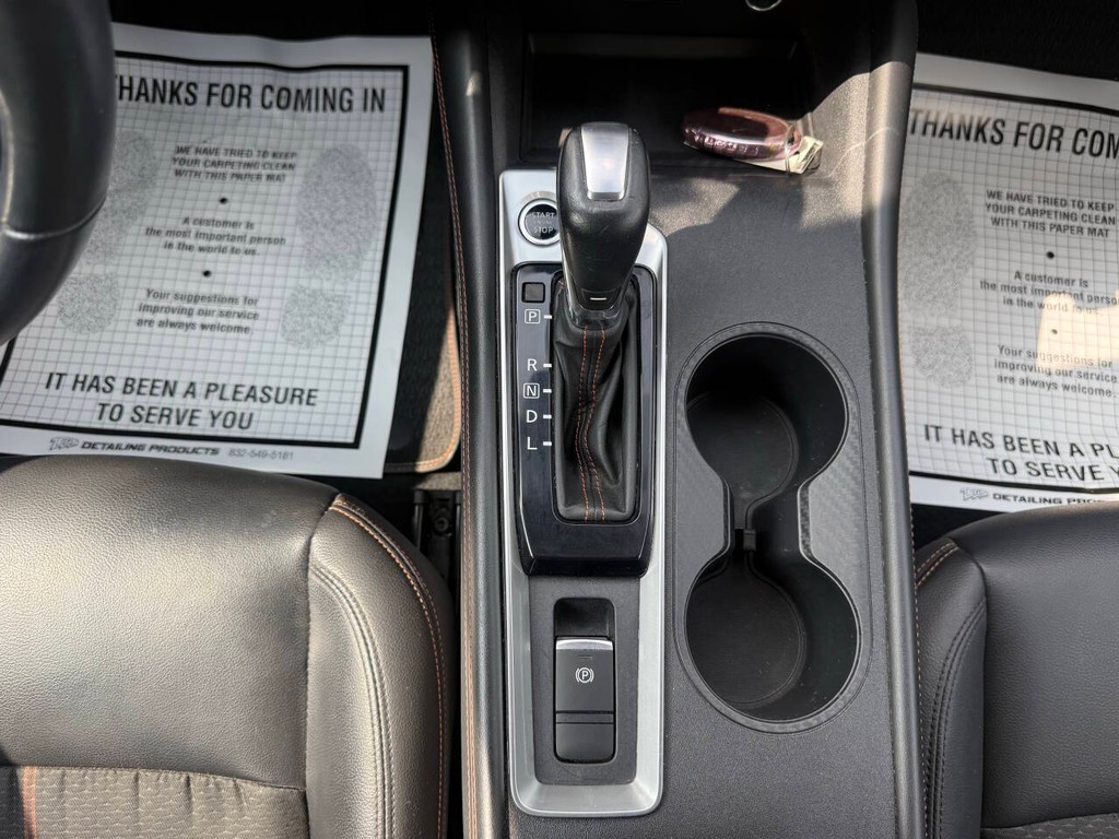 Nissan Altima Vehicle Full-screen Gallery Image 27