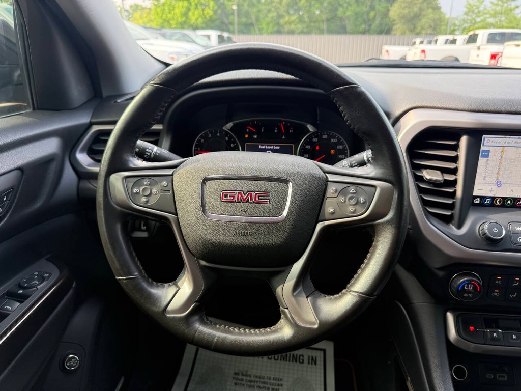GMC Acadia Vehicle Full-screen Gallery Image 25