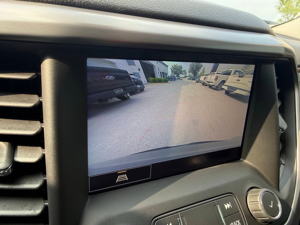 GMC Acadia Vehicle Full-screen Gallery Image 30