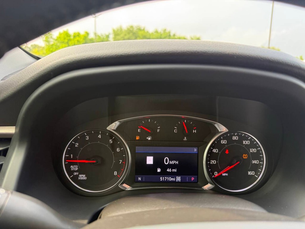 GMC Acadia Vehicle Full-screen Gallery Image 35