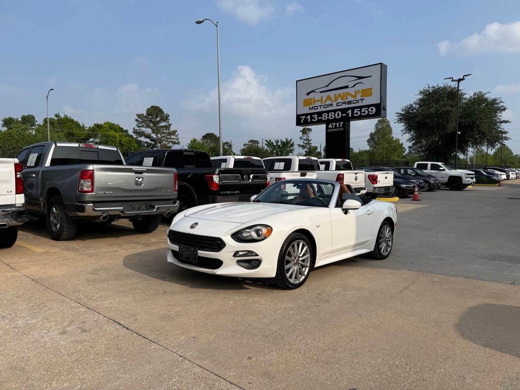 FIAT 124 Spider Vehicle Full-screen Gallery Image 41