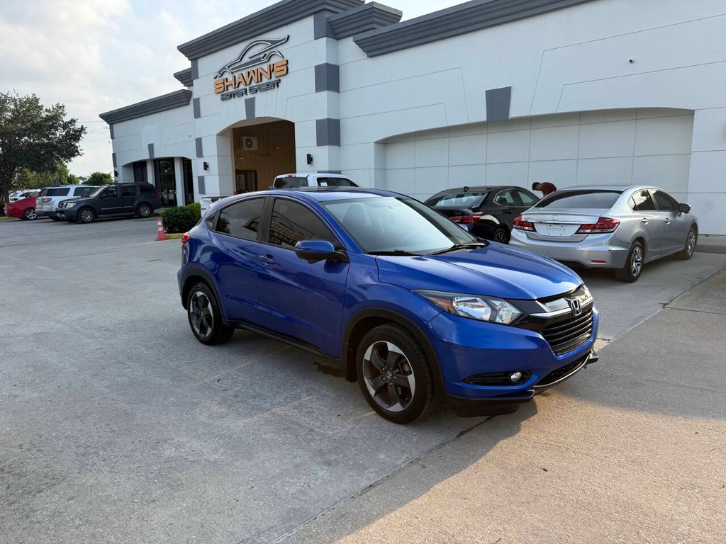 Lexus RC 350 Vehicle Full-screen Gallery Image 02