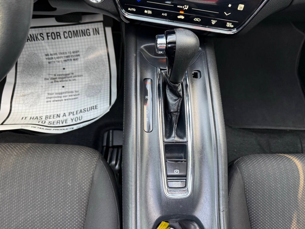 Lexus RC 350 Vehicle Full-screen Gallery Image 31