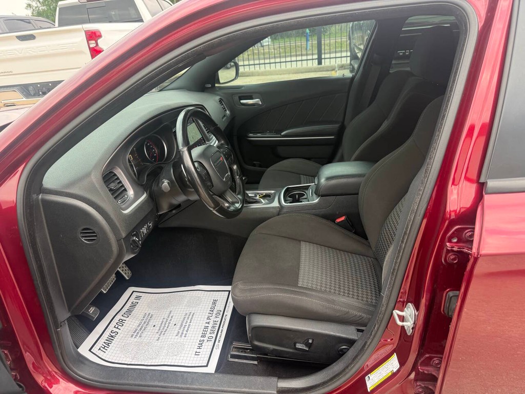 Dodge Charger Vehicle Full-screen Gallery Image 07