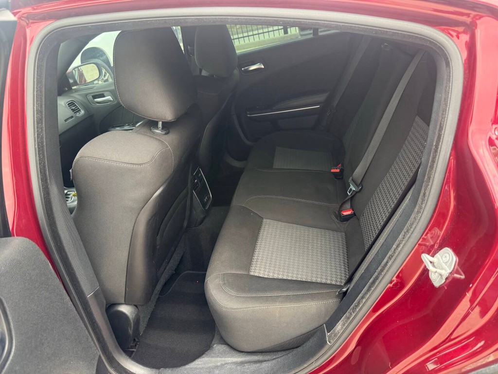 Dodge Charger Vehicle Full-screen Gallery Image 13