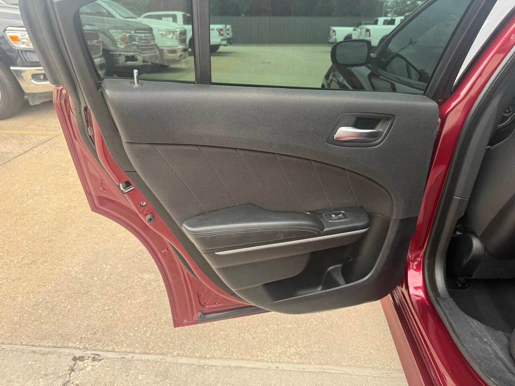 Dodge Charger Vehicle Full-screen Gallery Image 14