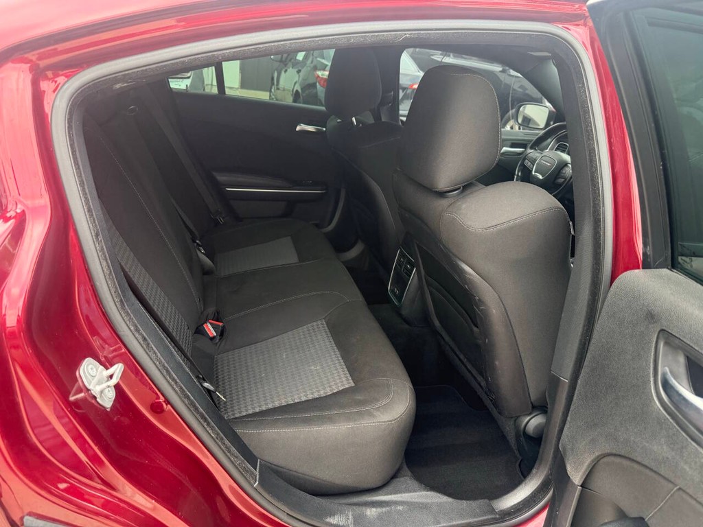 Dodge Charger Vehicle Full-screen Gallery Image 15