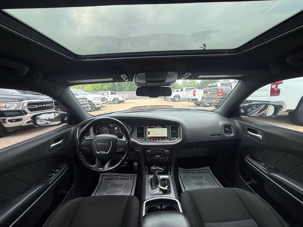 Dodge Charger Vehicle Full-screen Gallery Image 18