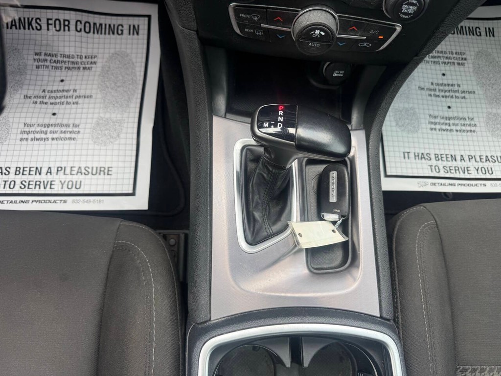 Dodge Charger Vehicle Full-screen Gallery Image 30