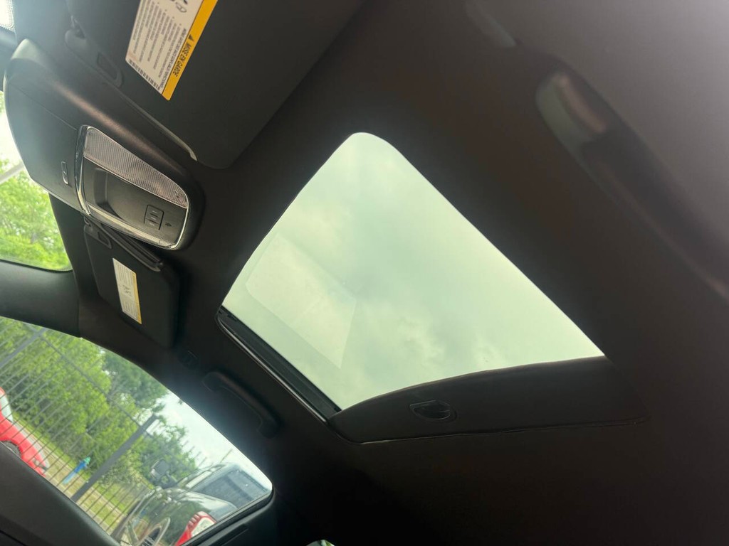 Dodge Charger Vehicle Full-screen Gallery Image 32