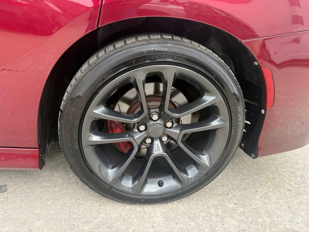 Dodge Charger Vehicle Full-screen Gallery Image 36