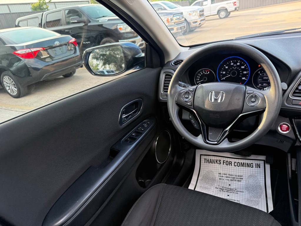 Honda HR-V Vehicle Full-screen Gallery Image 19