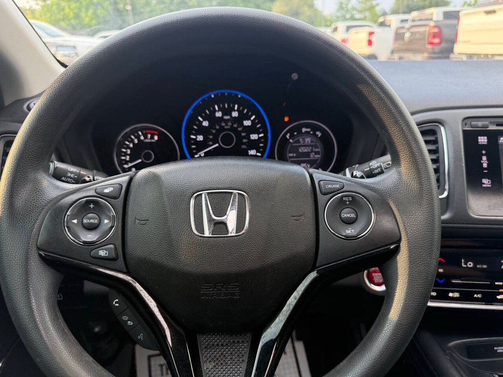 Honda HR-V Vehicle Full-screen Gallery Image 23