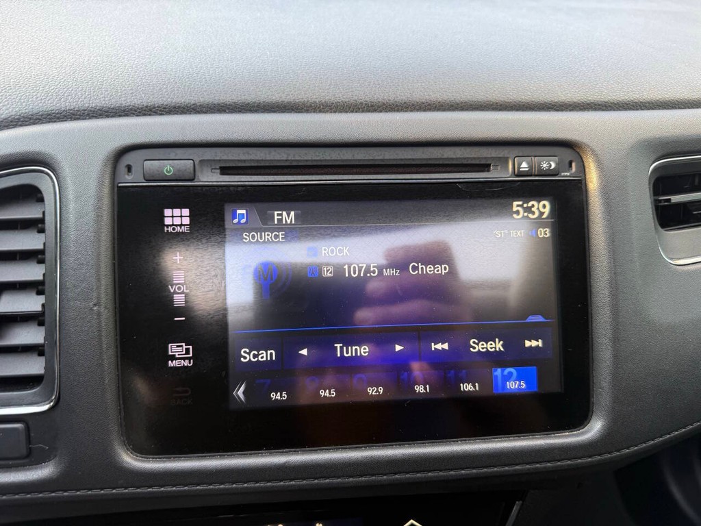 Honda HR-V Vehicle Full-screen Gallery Image 25