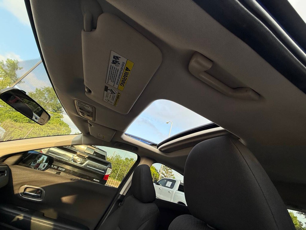 Honda HR-V Vehicle Full-screen Gallery Image 30