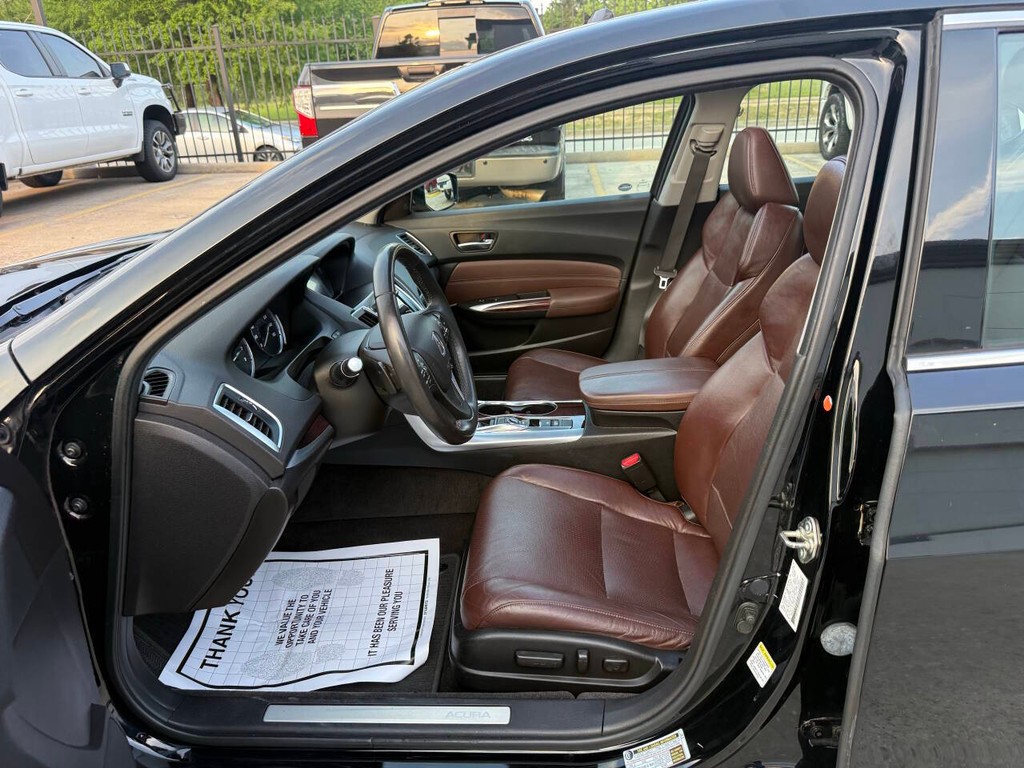 Acura TLX Vehicle Full-screen Gallery Image 07