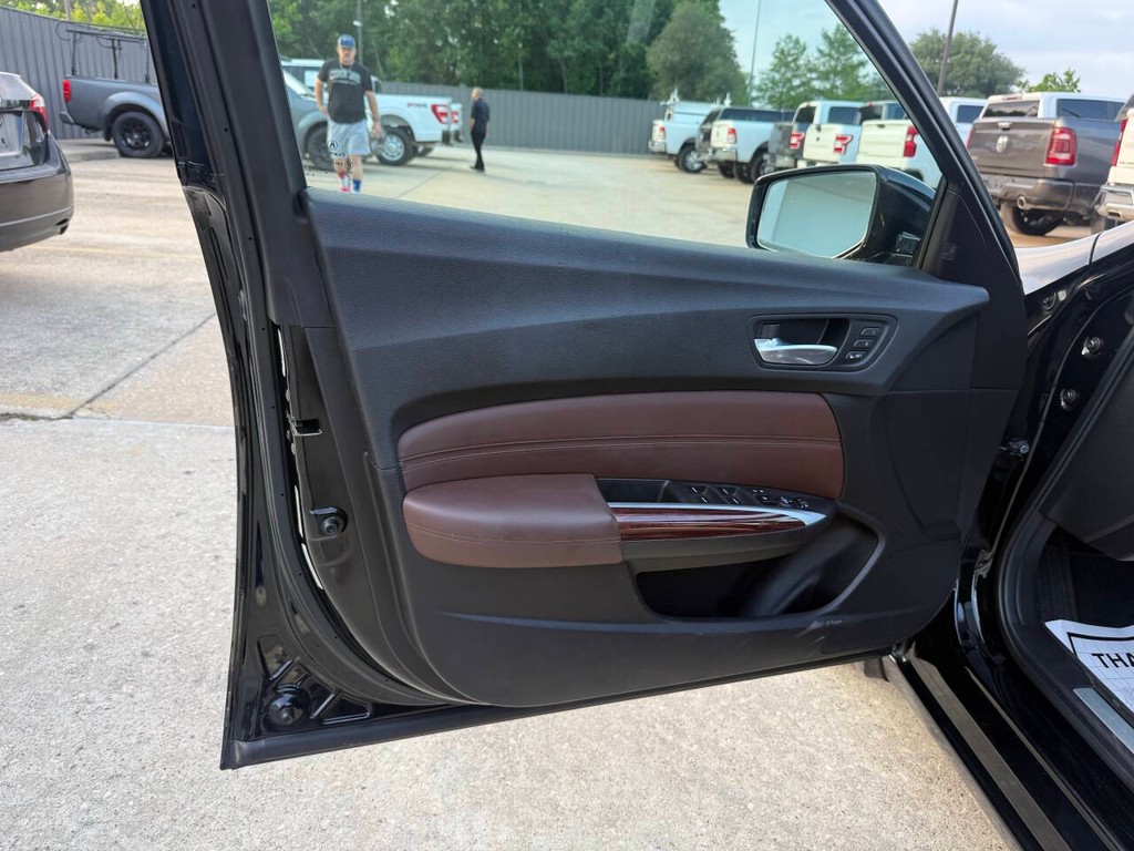 Acura TLX Vehicle Full-screen Gallery Image 08