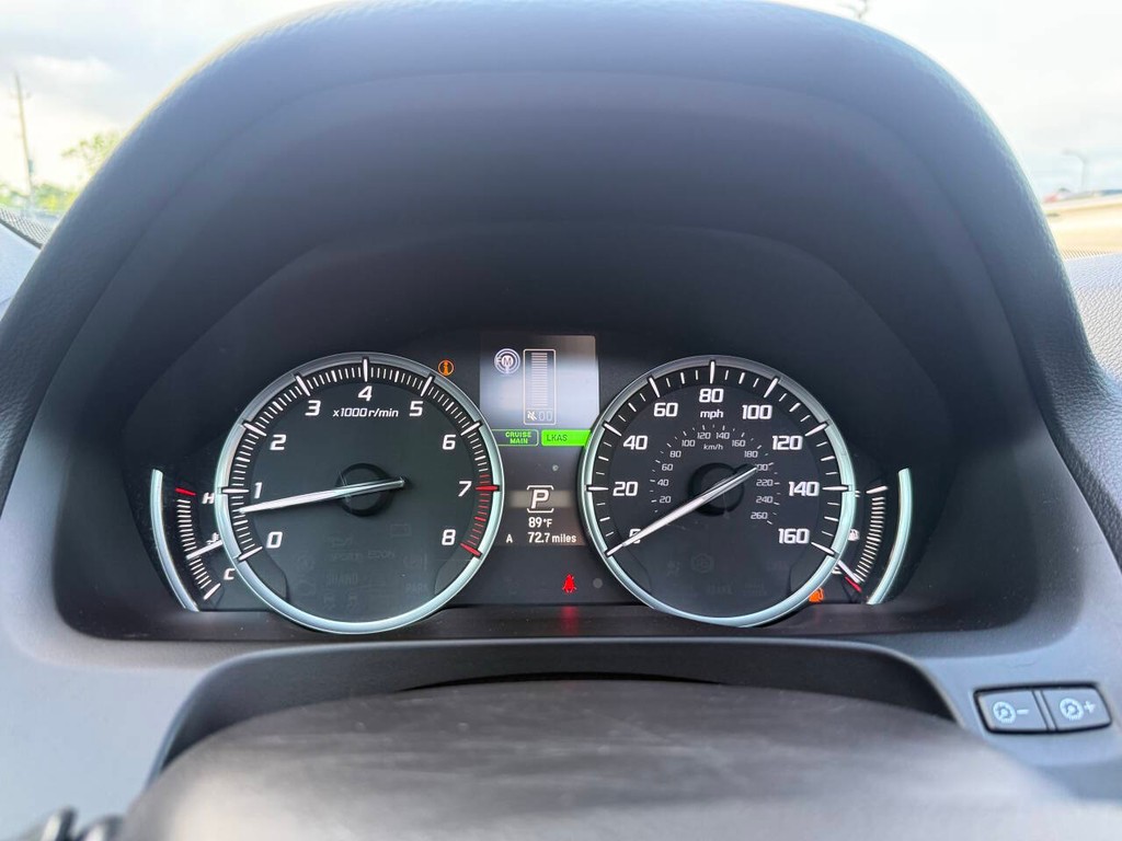 Acura TLX Vehicle Full-screen Gallery Image 32