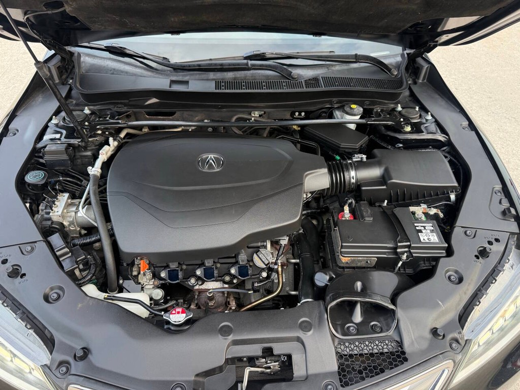 Acura TLX Vehicle Full-screen Gallery Image 34