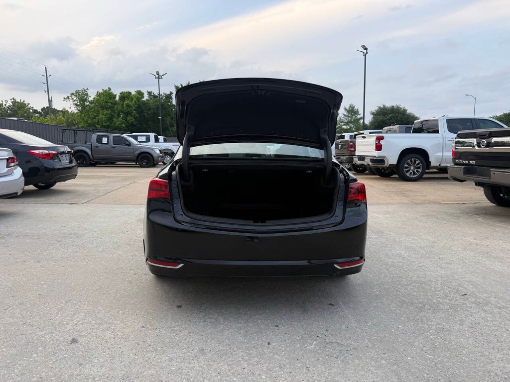 Acura TLX Vehicle Full-screen Gallery Image 37