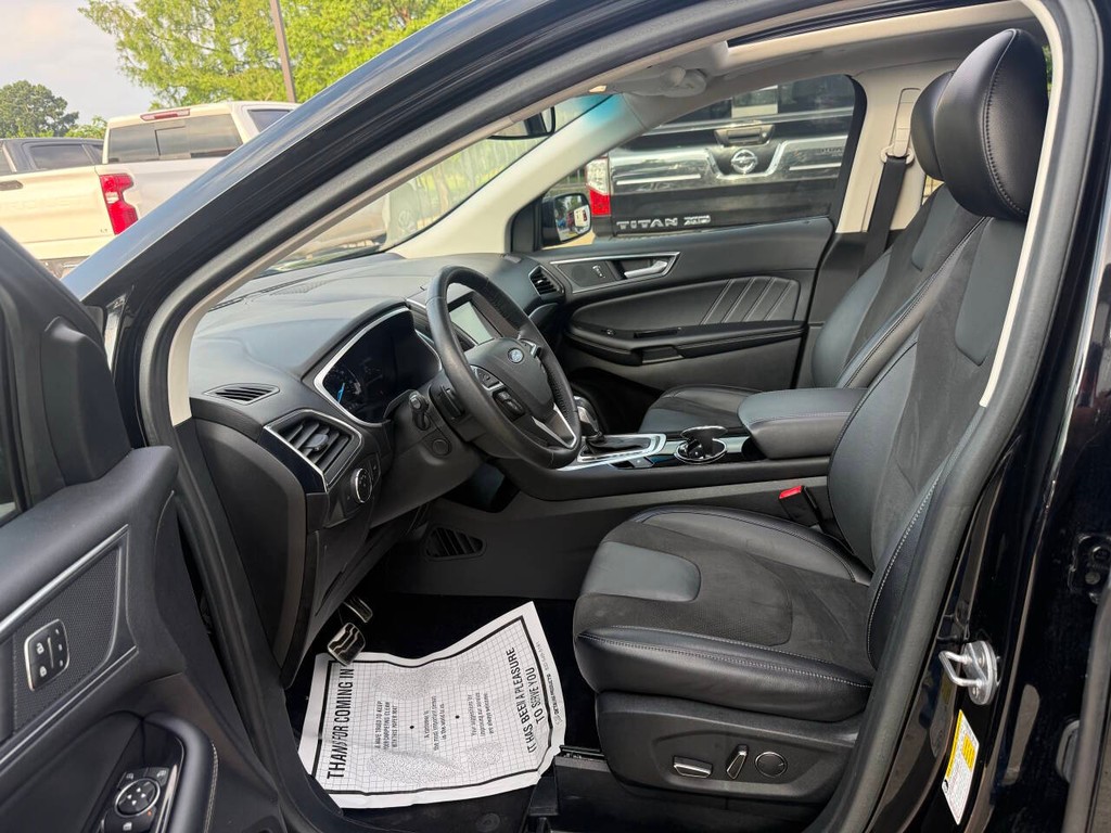 Ford Edge Vehicle Full-screen Gallery Image 07