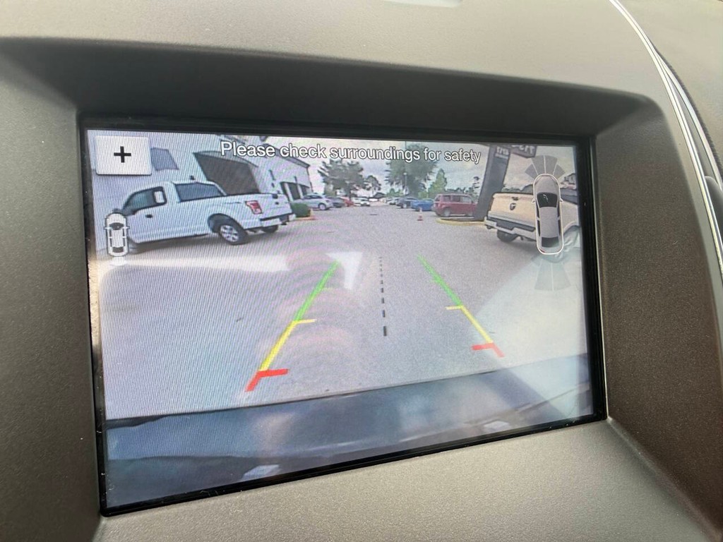 Ford Edge Vehicle Full-screen Gallery Image 19