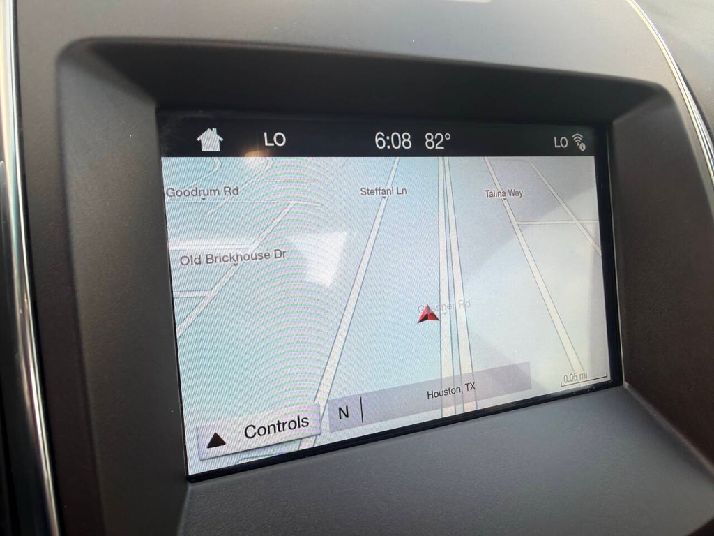 Ford Edge Vehicle Full-screen Gallery Image 20